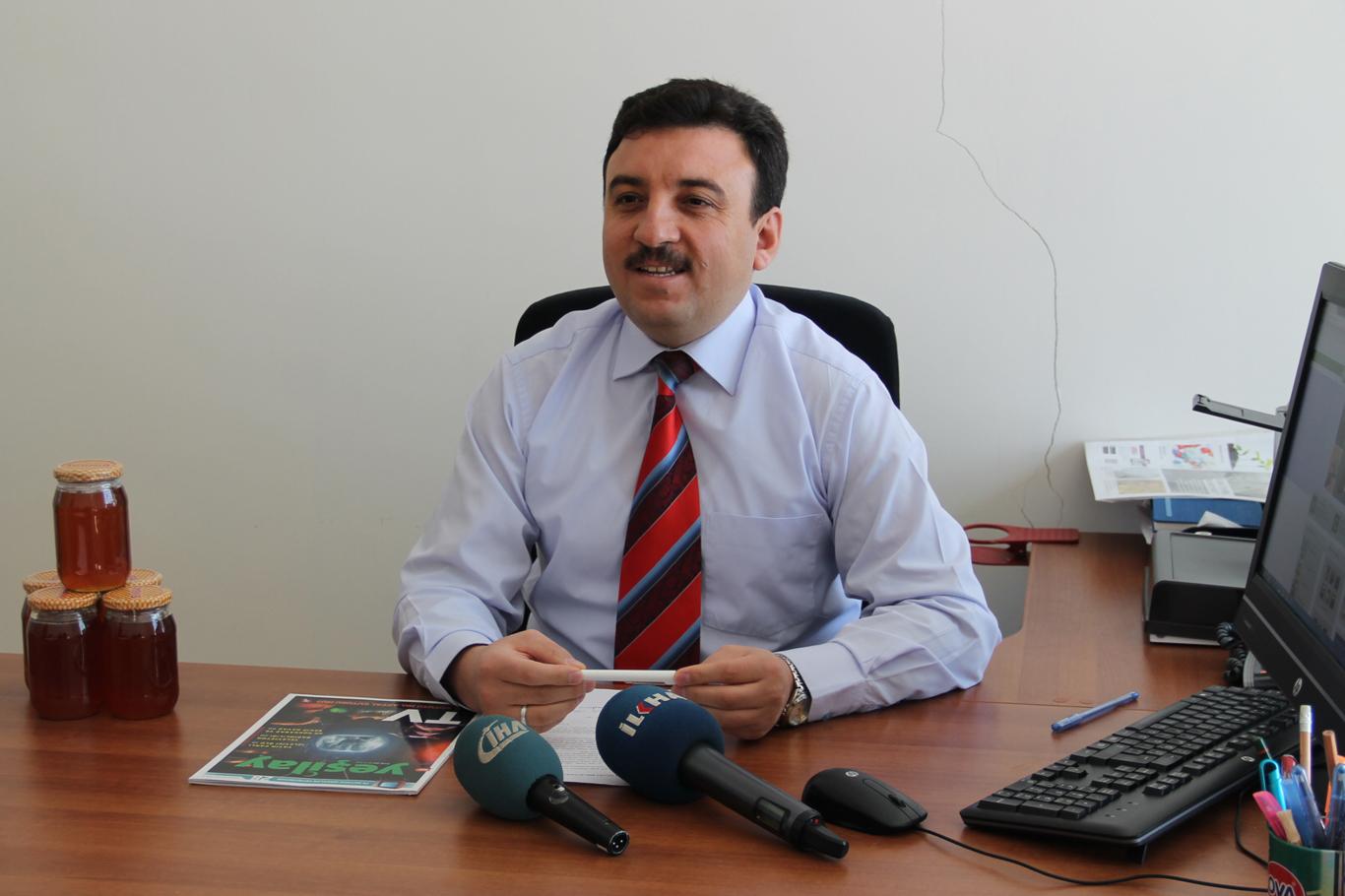 "Sigarayı bırakanlara bal hediye ediyoruz" "Sigarayı bırakanlara bal hediye ediyoruz"
